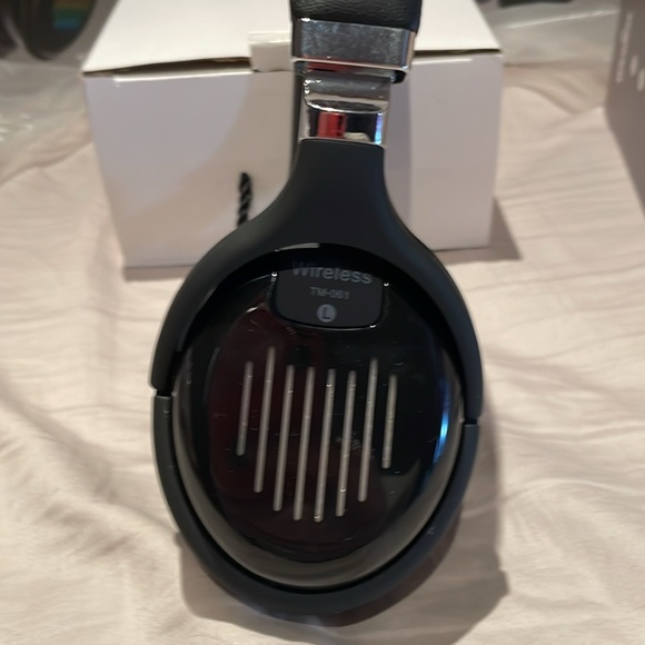 Wireless Bluetooth Headset (black) - Picture 2 of 6